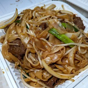 beef chow fun $10.25