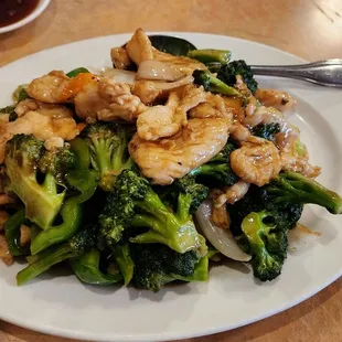 Chicken with broccoli. Oh my. One bite and I was fully sold - this is my favorite dish so far! Also had some onion and green pepper.