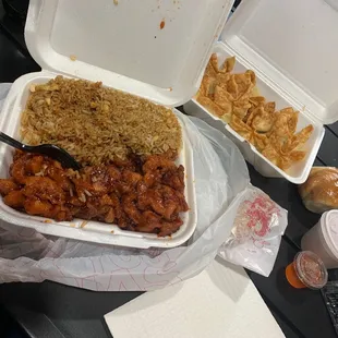 Orange Chicken lunch with Crab Rangoon (8) $13