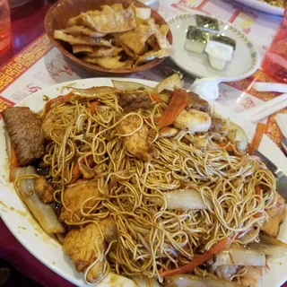 Deluxe Lo Mein