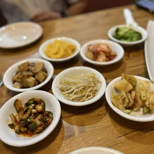 Banchan (side dishes)