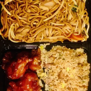 Wong&apos;s kitchen Kowloon, dinner Features: Savory, Sweet &amp; Sour Pork,  Fried rice and Pork Chop Suey or choice of Beef or Chicken Chow Mein