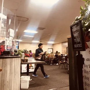Wong&apos;s kitchen front lobby
