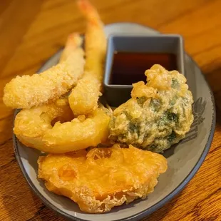 Wonita Sushi Seafood and Bar
