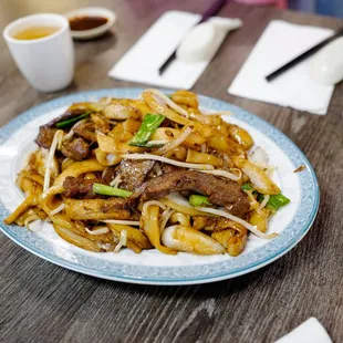 a must get! Beef chow fun