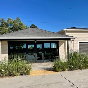 WOO GIRL! Tasting Lounge