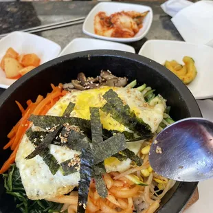 Dolsot bibimbap