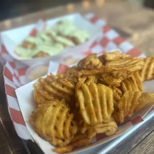 WAFFLE FRIES