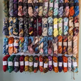 Hand-dyed yarns from independent dyers