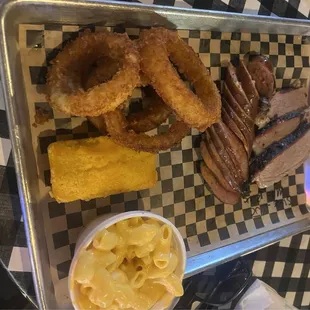2 meats plate, 2 sides, and corn bread