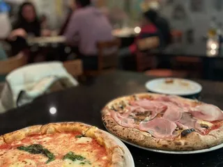 Napoletana Pizzeria