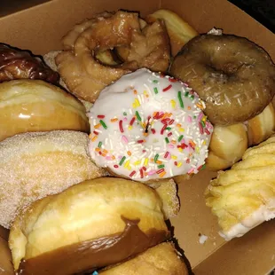 (Donuts)