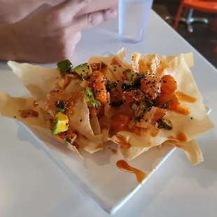 Salmon poke chips