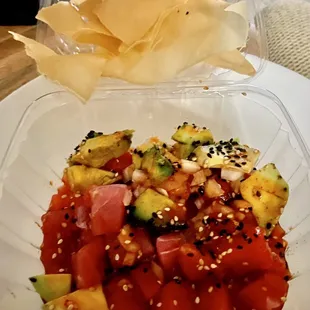 Poke Chips with tuna tartare - a fresh &amp; light dish that is still filling