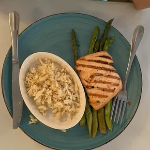 plain grilled salmon with crab