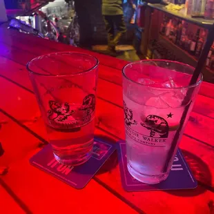 Some good drinks. Double shot vodka soda watah and a does XX