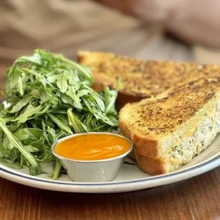 Tuna &amp; cheddar melt, side arugula salad