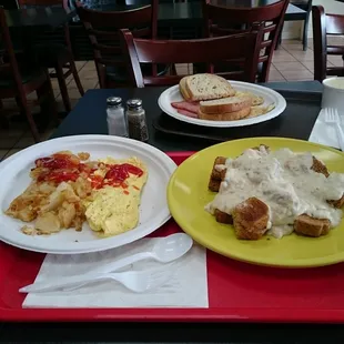 eggs, home fries, chipped beef gravy over toast