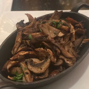 Mushrooms-very dry and no flavor.