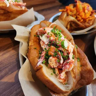 Cold lobster roll