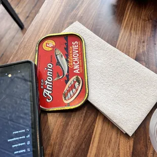 Love the check/receipt tray!