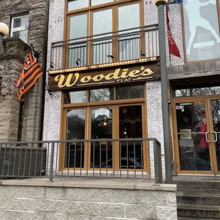 Exterior of Woodie&apos;s Flat