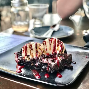 Brownie sundae