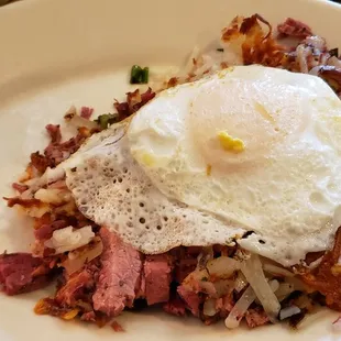 Half hash browns with fried egg