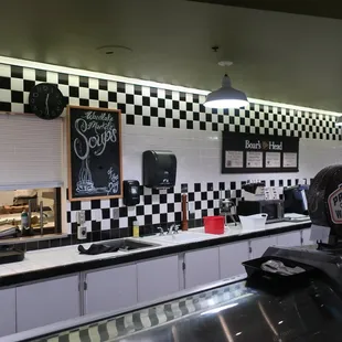 Deli counter