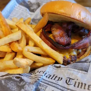 Smokey Applewood Bacon Burger
