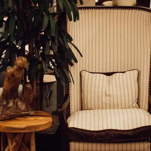 Rustic end table and provincial chair