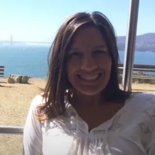 Lori R.