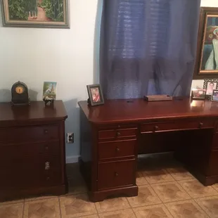 New home office space in extra bedroom.