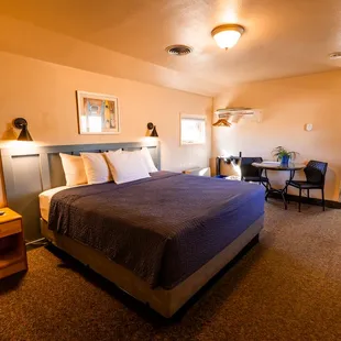 Room 27.  King Sleeper