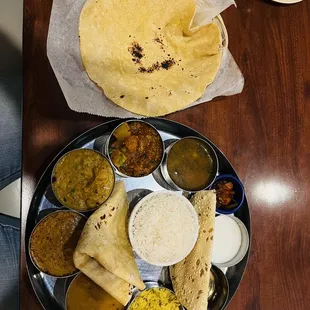 Vegetarian Thali, Roti