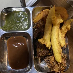 Mixed Pakora Platter