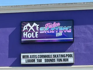 AxeHole Axe Throwing