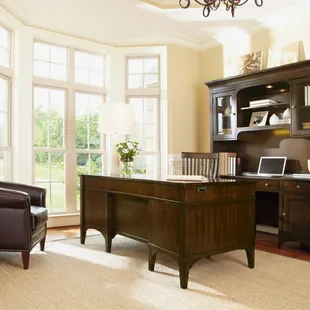 Woodley's Fine Furniture - Colorado Springs