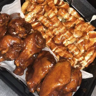 15pc Honey bbq/Spicy bbq served with BBQ Ranch Fries!