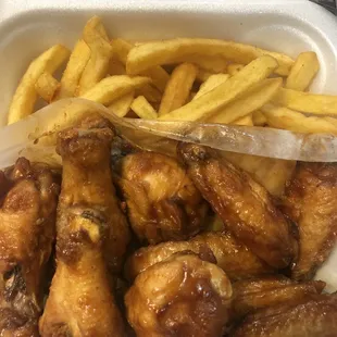 10 piece honey bbq w/ fries. comes with can drink