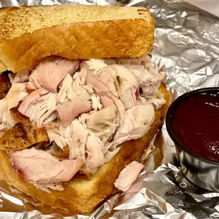 Nice n&apos; moist! LOVED the pulled chicken and sweet sauce here @ #Woodpecker&apos;sBackyardBBQ. Highly recommend!