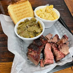 Brisket with green beans and mac n cheese