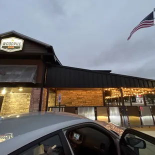 the outside of the restaurant