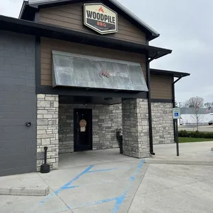 the entrance to the restaurant