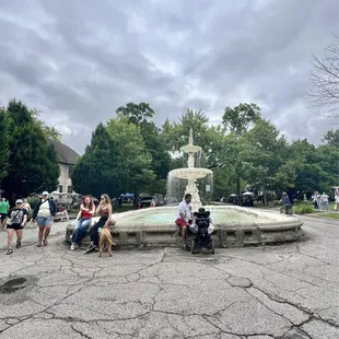 Fountain in the middle of the neighborhood