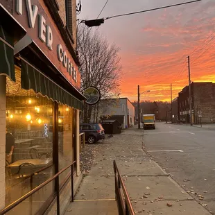 the outside of a coffee shop
