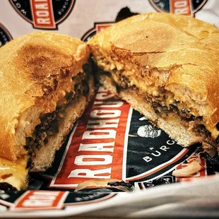 Roadhouse single patty burger