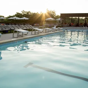 Woodside's Main pool hosts the Woodside Waves Swim team, and is open during Main Pool hours. Adults may enjoy lap swim during club hours.