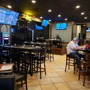 Poker, Thursdays at 7, free to play, cash prizes!!! #CCP  Playccp.com