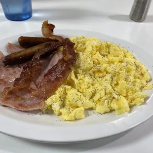 My favorite breakfast at Woodward:  The Hungry Man (carnivore style)